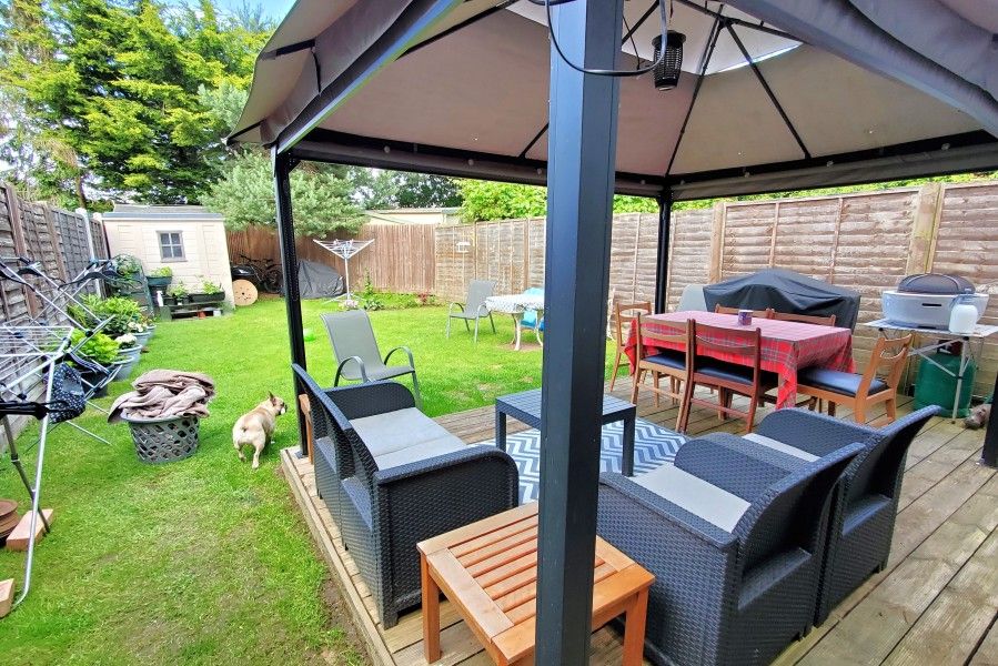 Property photo 2 of 11