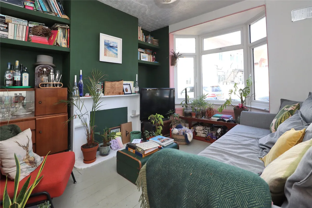 Property photo 2 of 11 Gallery