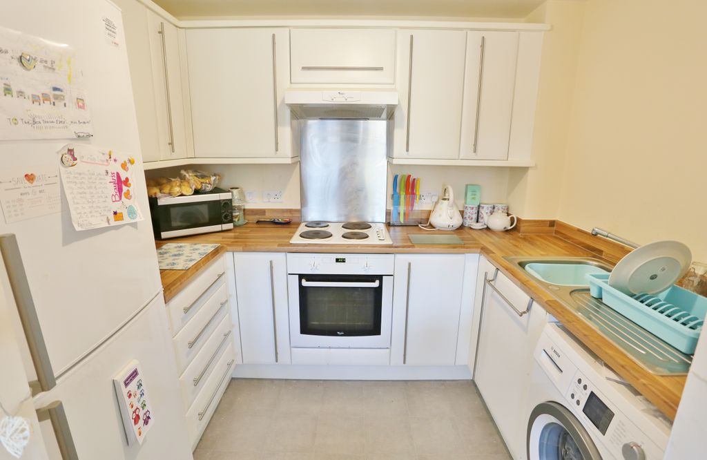 Property photo 2 of 6