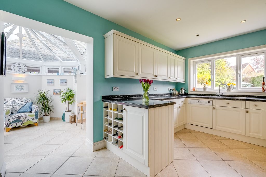 Property photo 2 of 22 4990328
