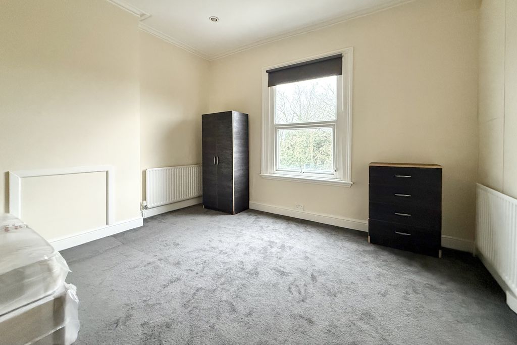 Property photo 3 of 7 3