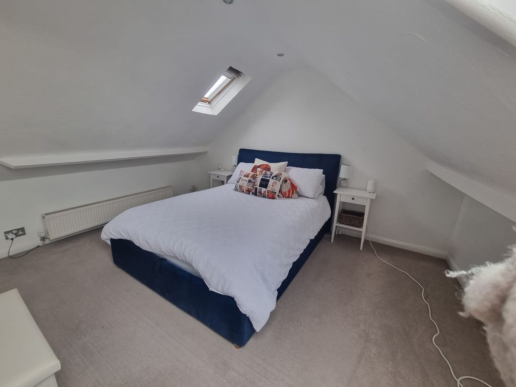 Property photo 3 of 10 Gallery