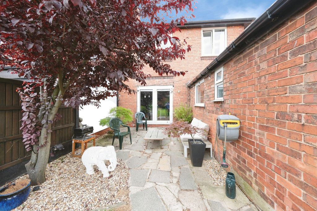Property photo 3 of 17