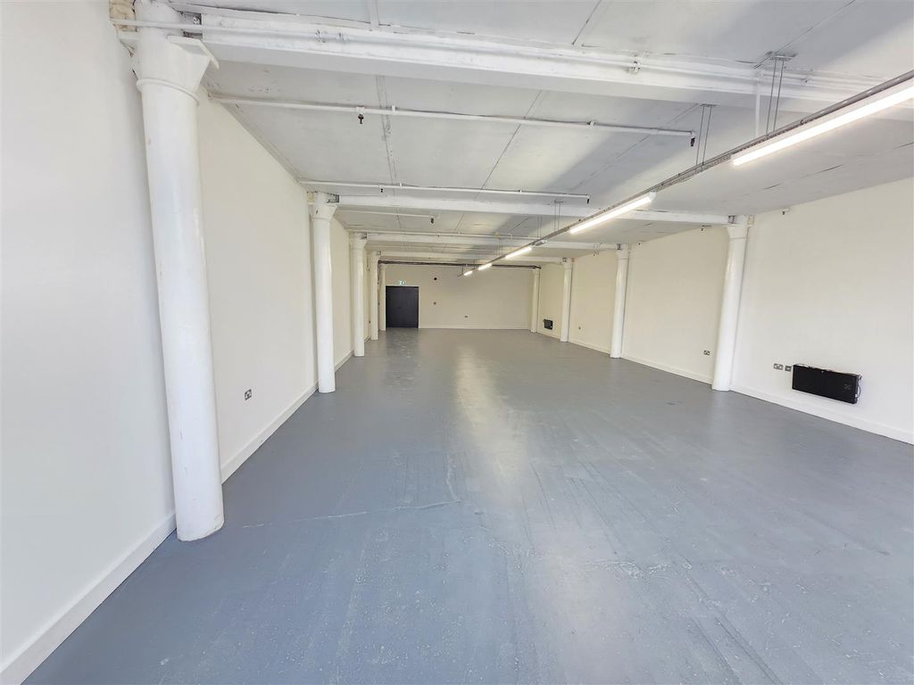 Property photo 3 of 13 2.Jpg