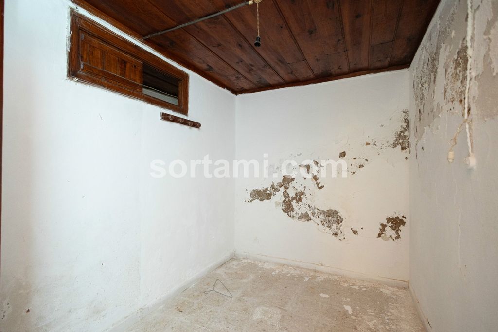 Property photo 3 of 34