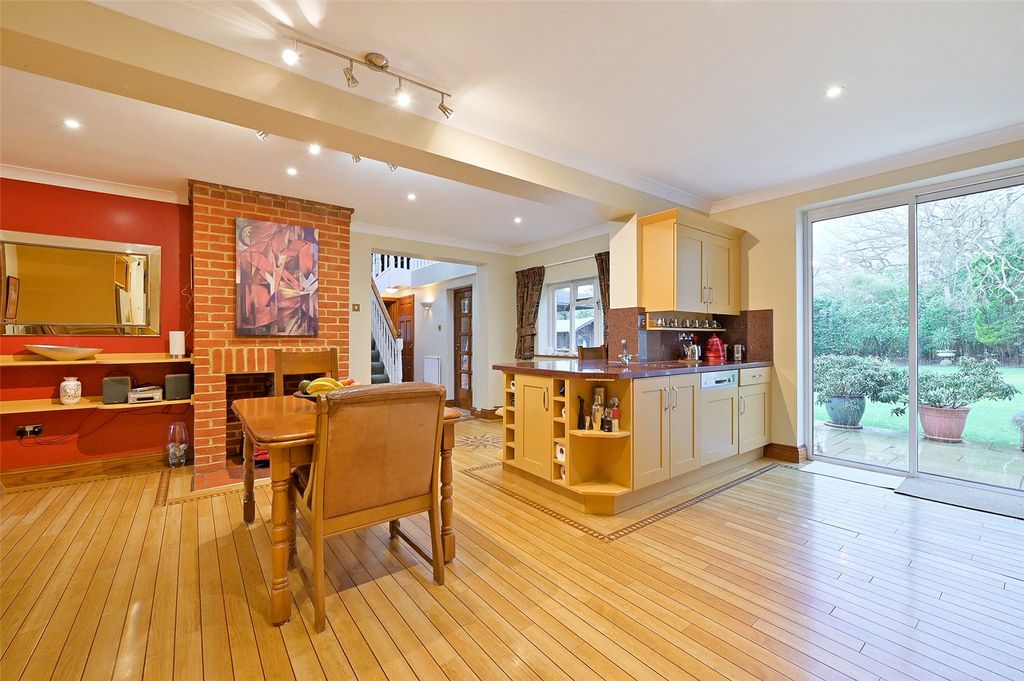 Property photo 2 of 15 Kitchen