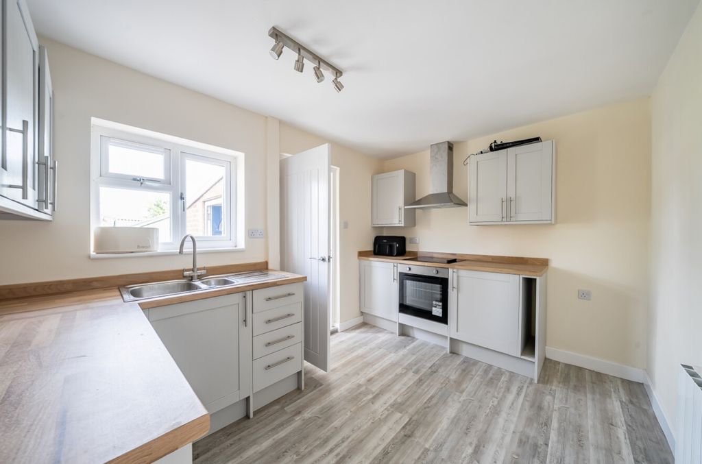 Property photo 3 of 13 1363352-6-68De8Bad8862c