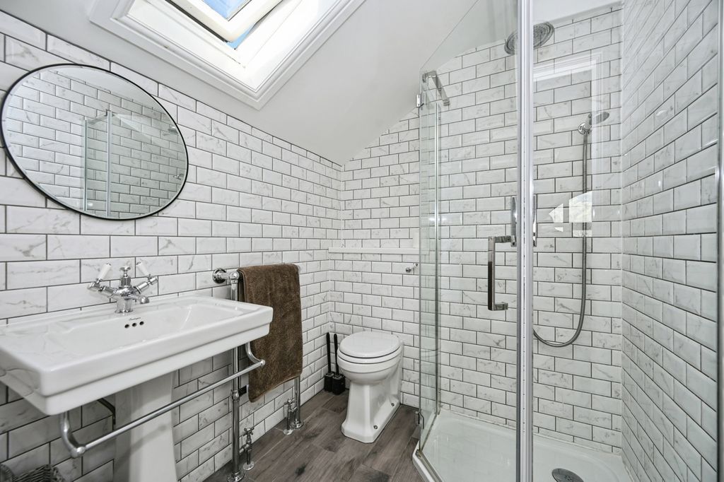 Property photo 3 of 26 Pbox-Img.Jpg