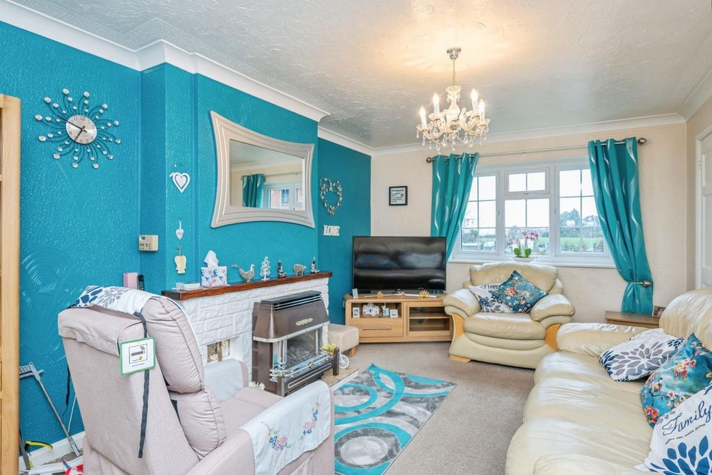 Property photo 2 of 20 37Wavertonavenue-23.Jpg