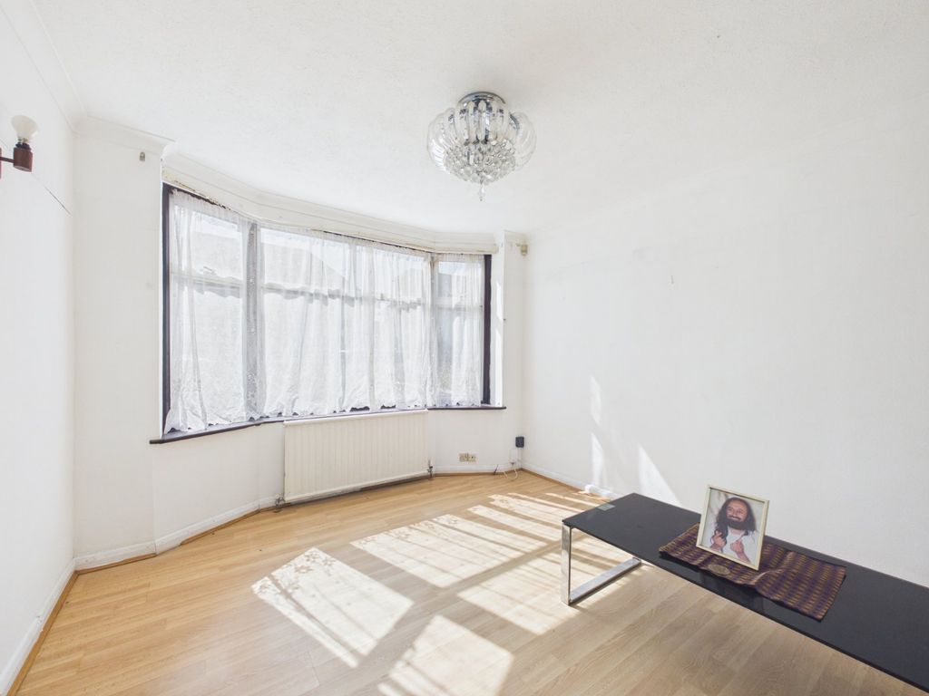 Property photo 2 of 13 Living/Dining Room