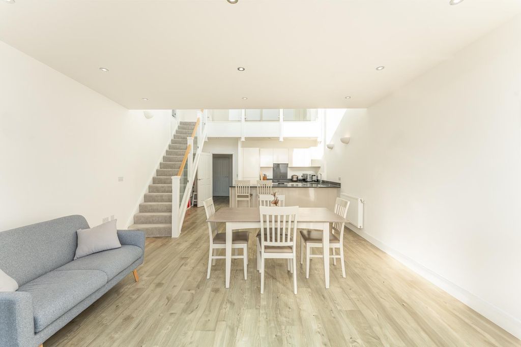 Property photo 2 of 16 004.Jpg
