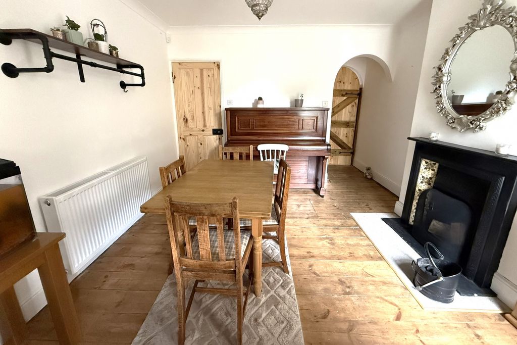 Property photo 3 of 14 Gallery