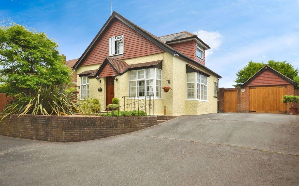 Property photo 1 of 25