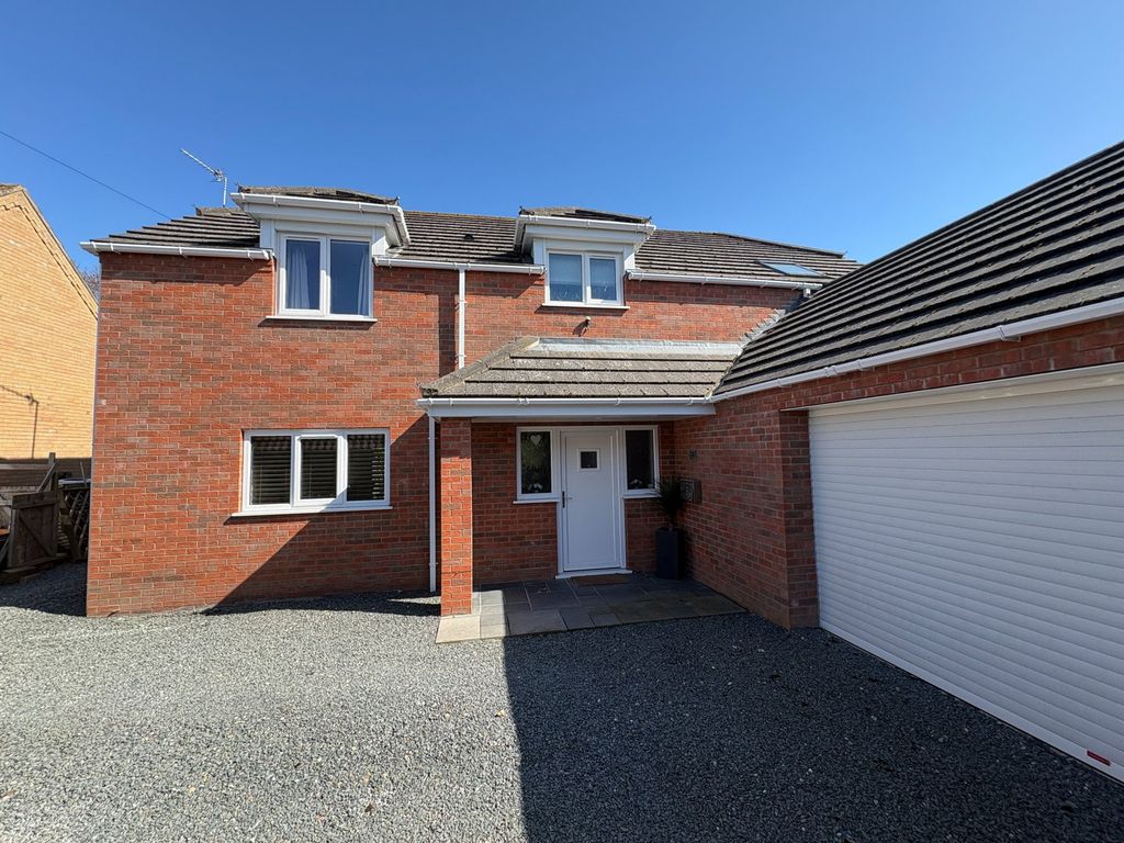 Property photo 1 of 28