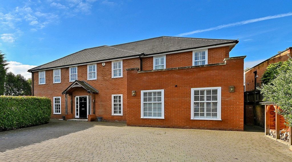 Property photo 1 of 16 Picture No. 21