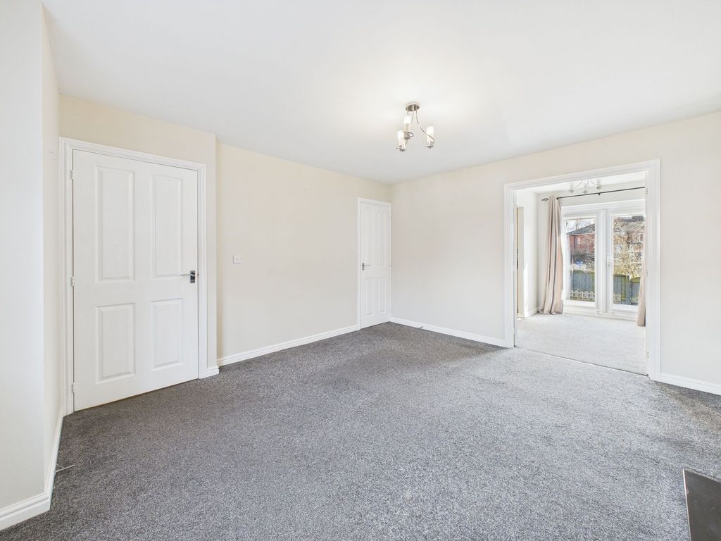 Property photo 2 of 25