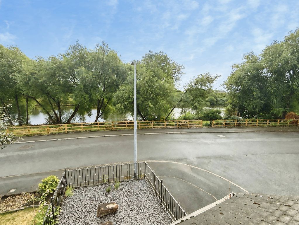Property photo 2 of 14 Pbox-Img.Png
