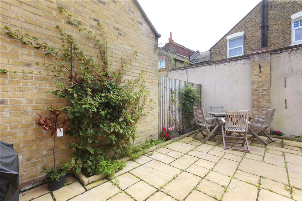 Property photo 2 of 14