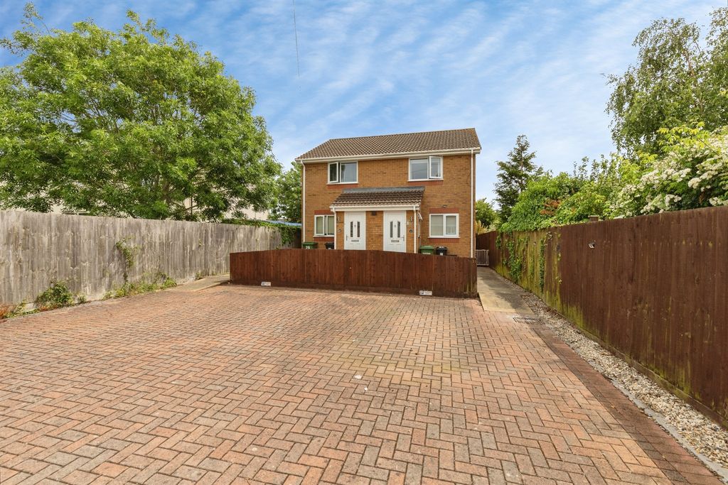 Property photo 3 of 21
