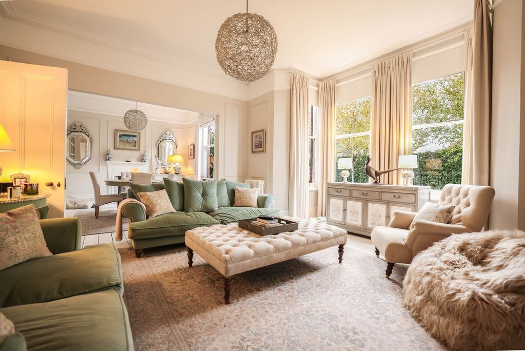 Property photo 3 of 23