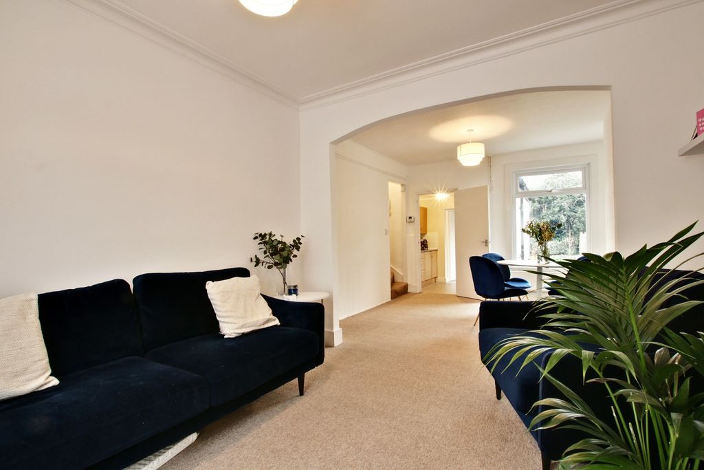 Property photo 2 of 12 2468102