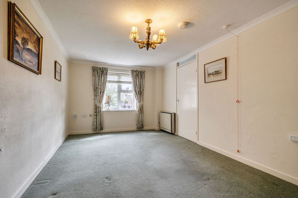 Additional image 5 of 2 bed flat for saleGanderton Court, Pershore WR10