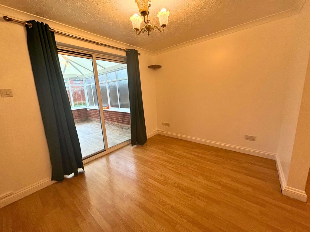 Property photo 3 of 29 Dining Room