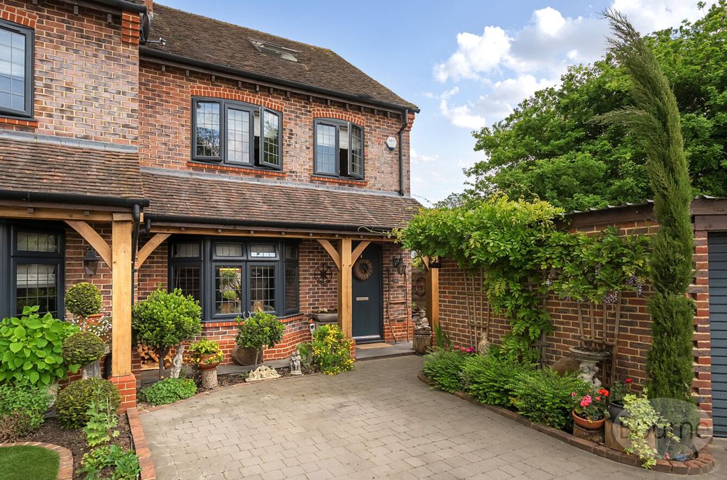 Property photo 1 of 15 8B140Fc0-c8Ad-43c...