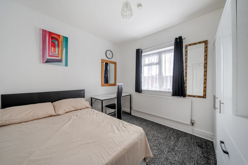 Property photo 1 of 11 1469283-1-6A1Ec2A...