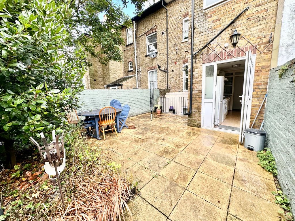 Property photo 1 of 6 Picture No. 12