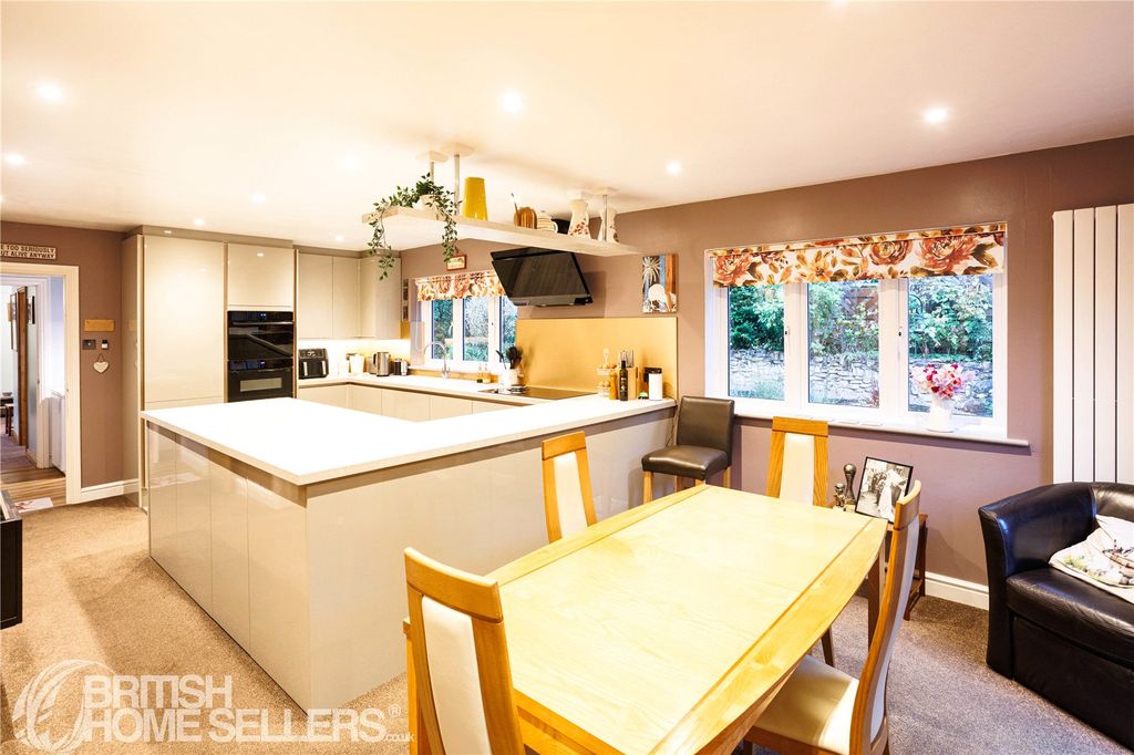 Property photo 3 of 23 Picture No. 38