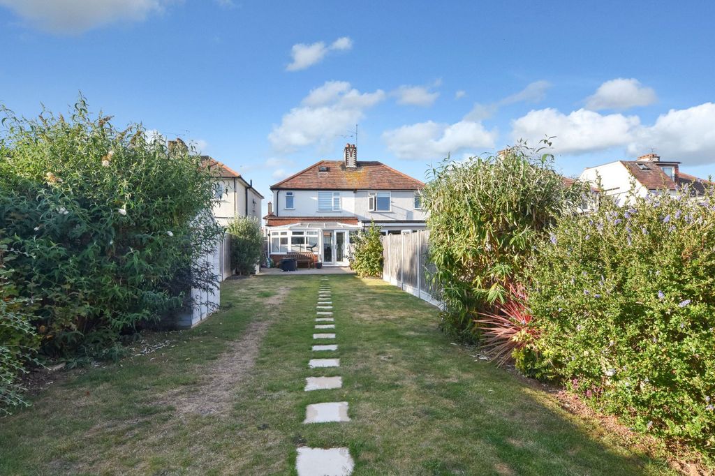 Property photo 2 of 26 Picture No. 12