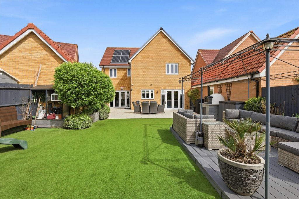 Property photo 2 of 31 Picture No. 33