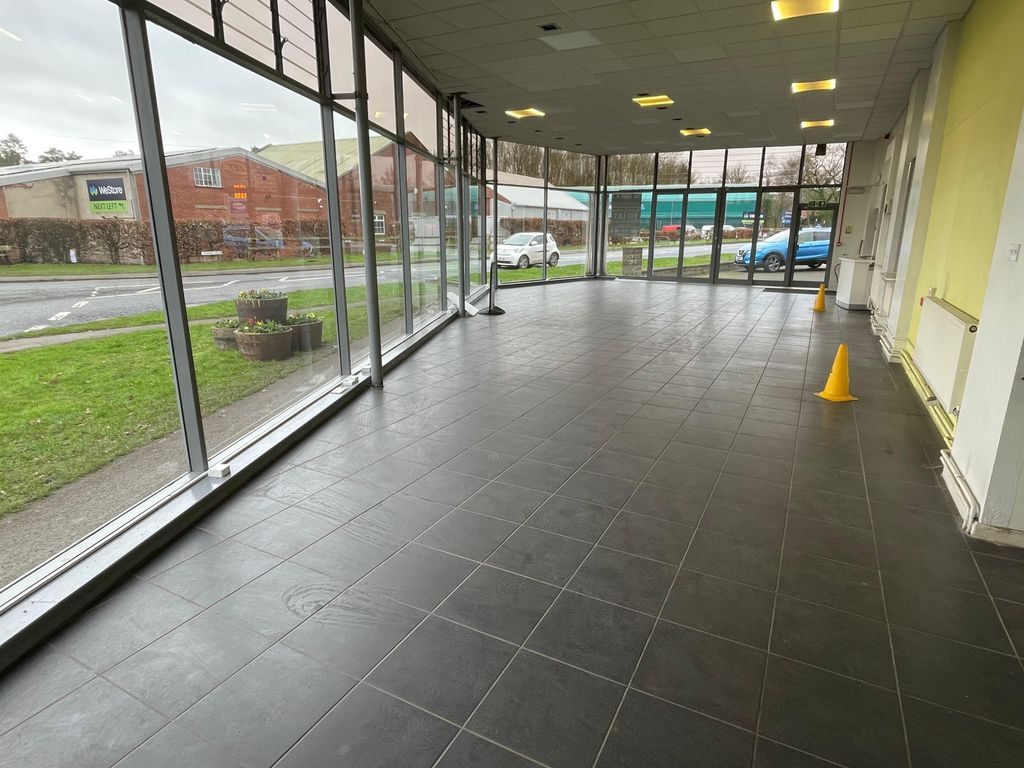 Property photo 3 of 10