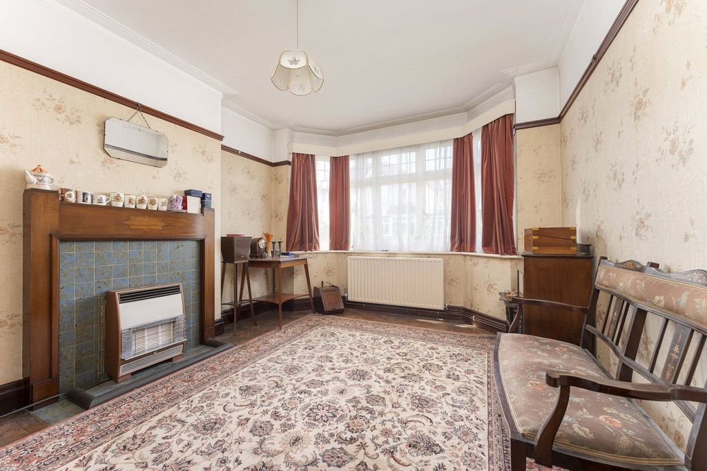 Property photo 2 of 17 Picture No. 03