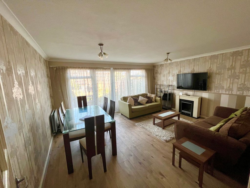 Property photo 1 of 12 Image