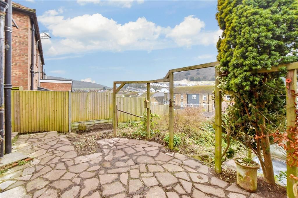 Property photo 2 of 11 Patio / Decking