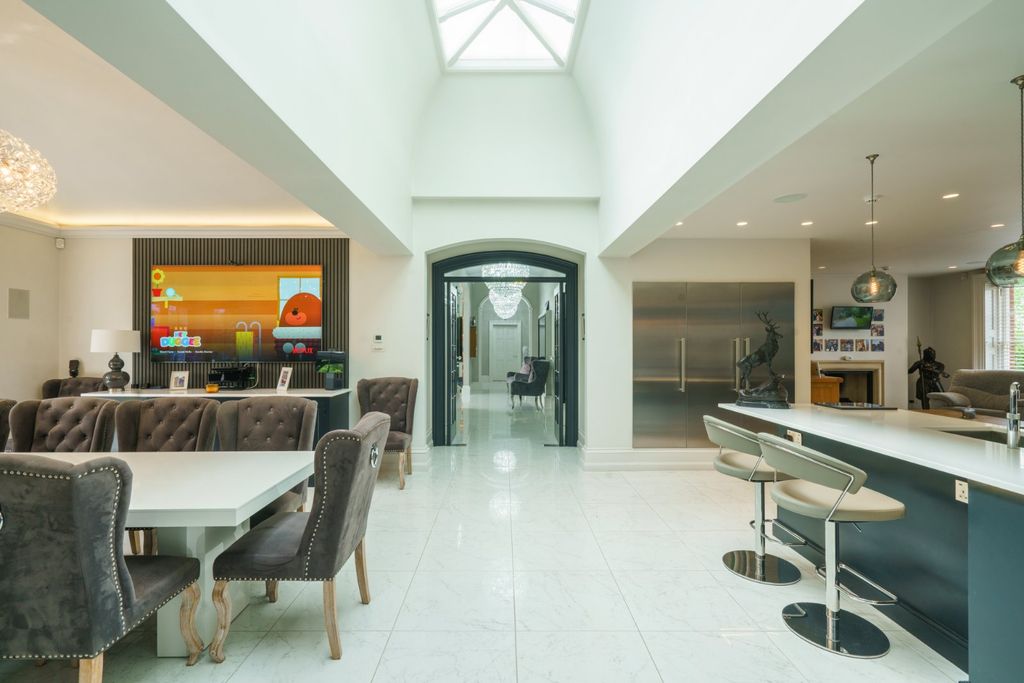 Additional image 9 of 6 bed detached house for saleAckleton, Shropshire WV6