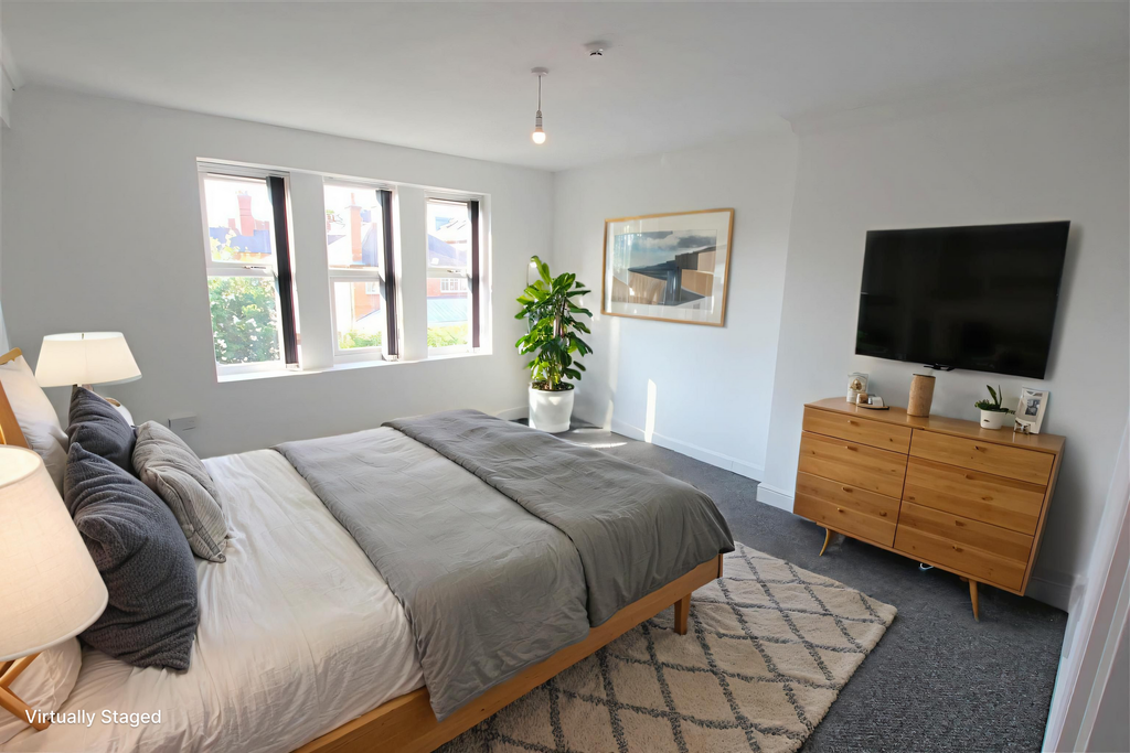 Property photo 1 of 11 Listing_914568_0009_F5279110 - 0.Jpg