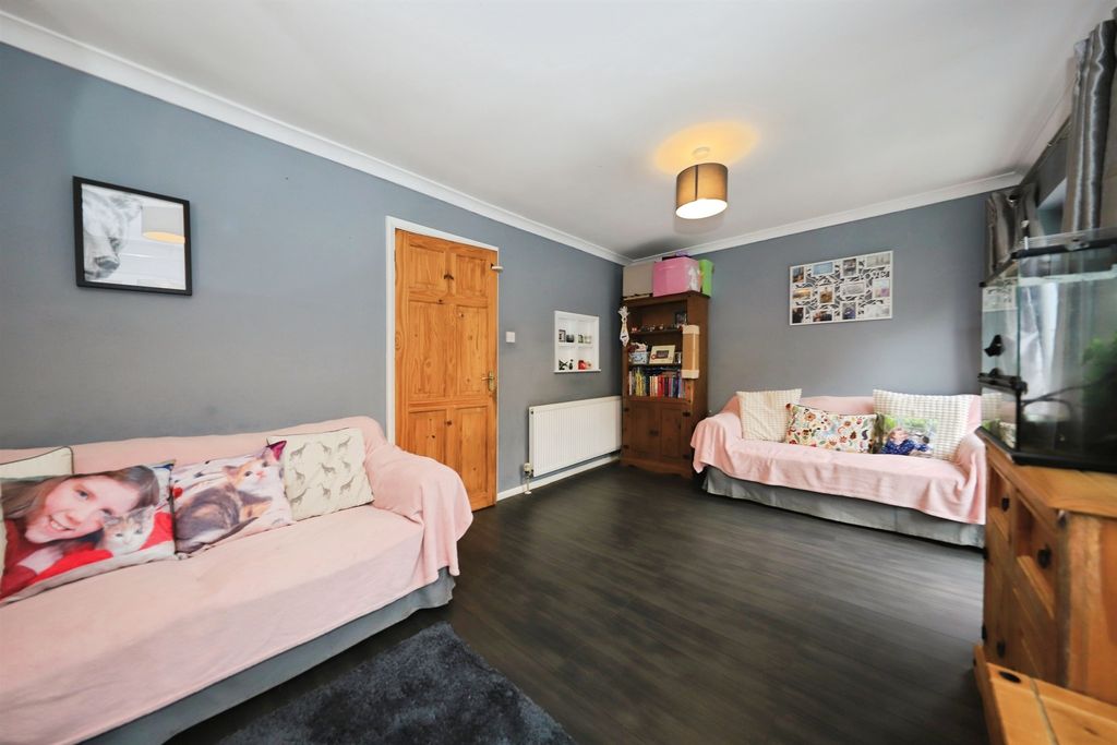 Property photo 3 of 19