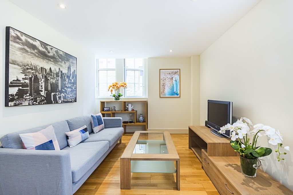 Property photo 1 of 6 Romney-House-011