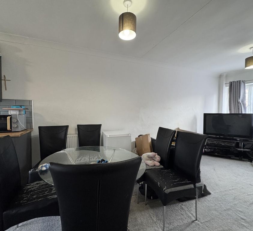 Property photo 3 of 5 Dining Room