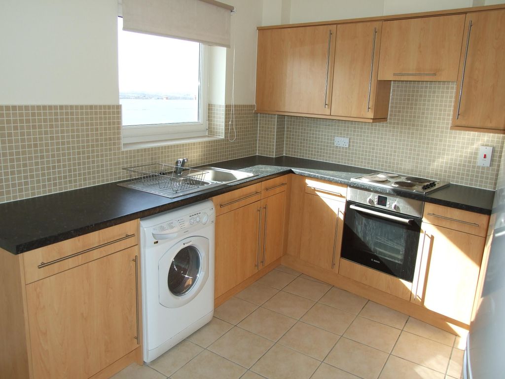 Property photo 3 of 6 Kitchen