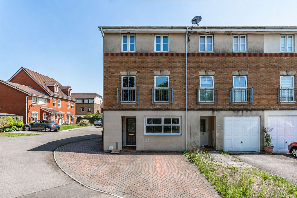 Property photo 1 of 30