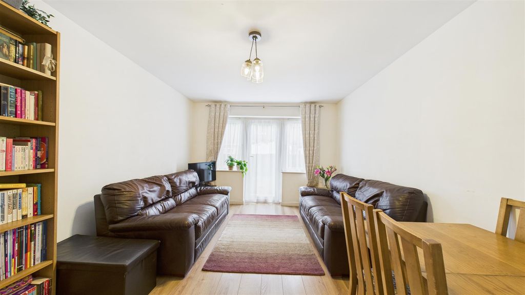 Property photo 3 of 20 Cam04248G0-Pr0104-Still002.Jpg