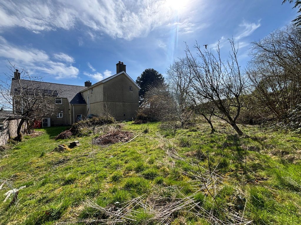 Property photo 3 of 33