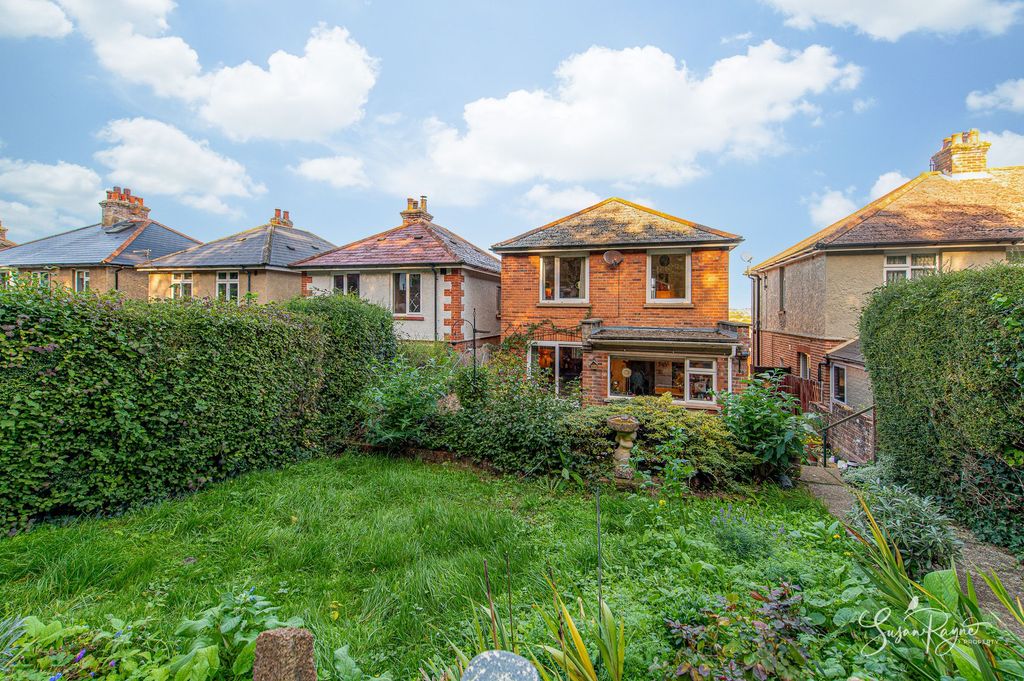 Property photo 2 of 38