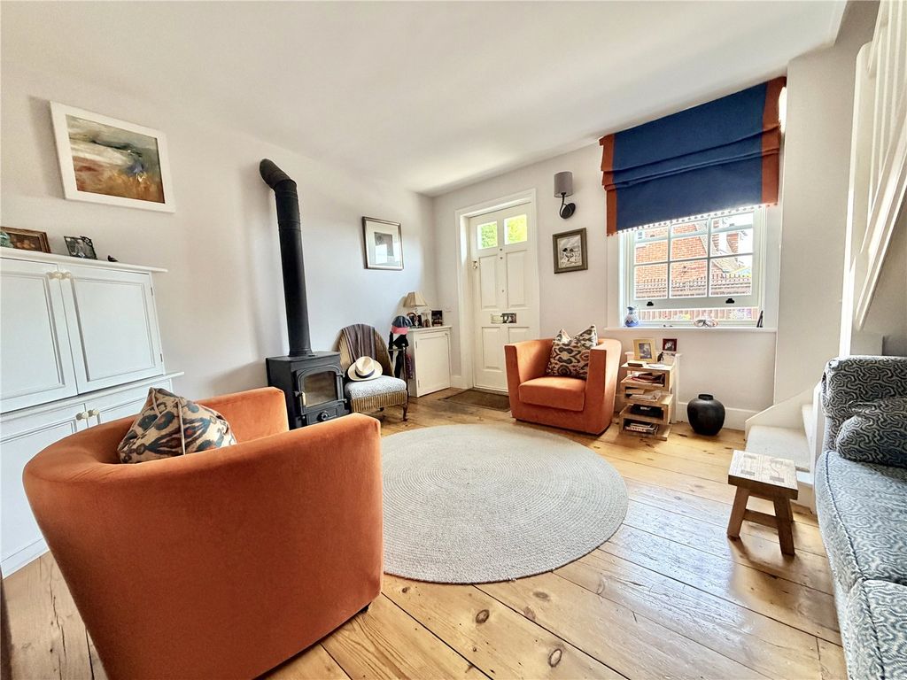 Property photo 2 of 18 Picture No. 25