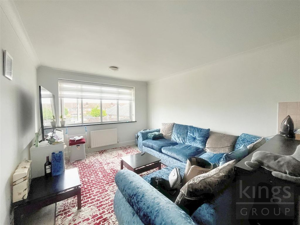 Property photo 2 of 6