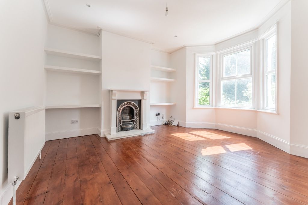 Property photo 2 of 27 2528753
